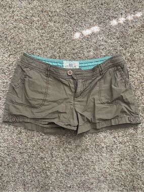 SO Olive Cargo-Style Bermuda Shorts with Teal Waist Lining
